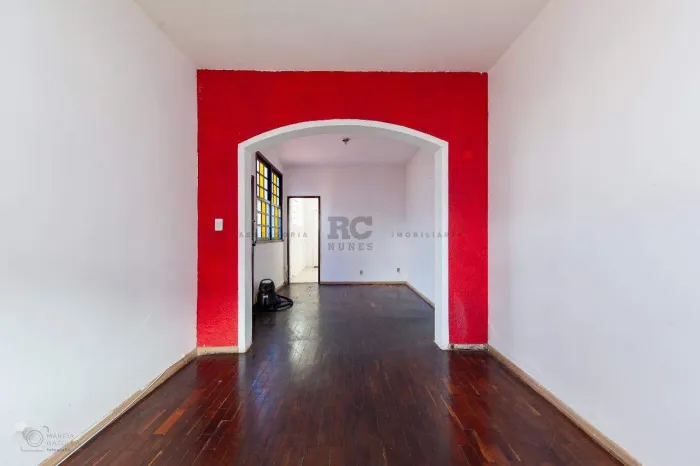 Casa residencial/comercial com área de 120m², 03 quartos, 03 vagas no Bairro Lagoinha em B