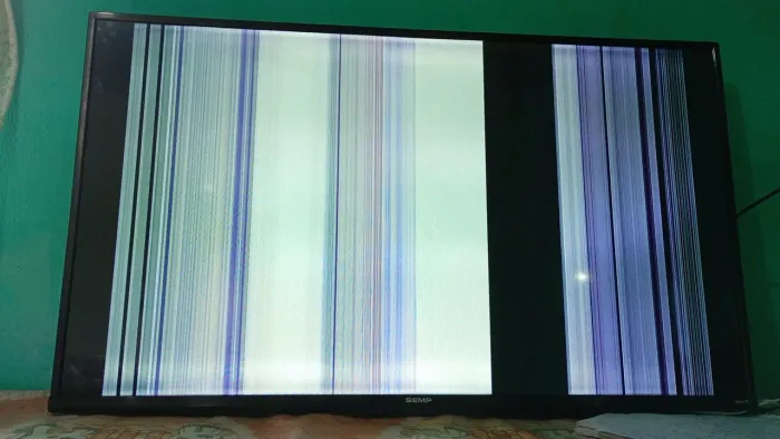 Tv smart 43 polegadas com defeito 