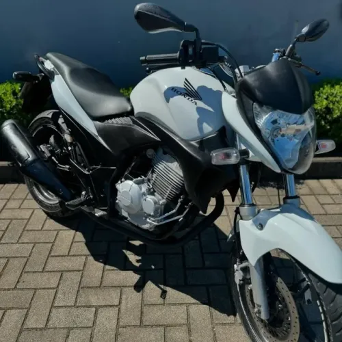 HONDA CB300R 2012 - único dono / perfeito estado - Financio e Parcelo em ate 60x)