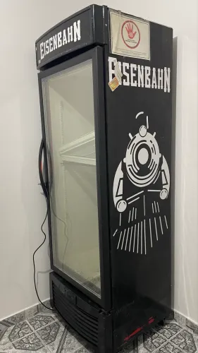 Cervejeira expositora