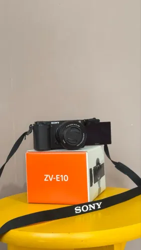 SONY ZVE10