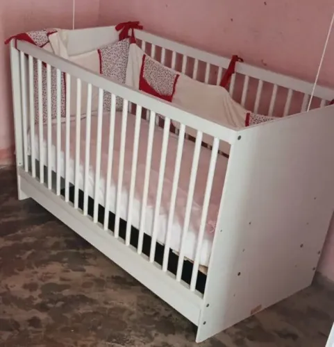 Vendo berço com colchão