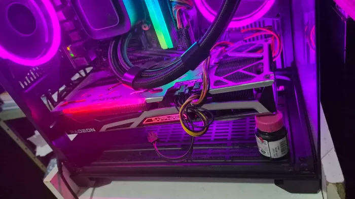 Vendo ou Troco rx 6700xt Shapire Nitro