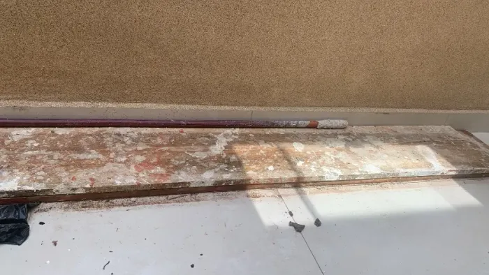 3 Tábuas de madeira para obra