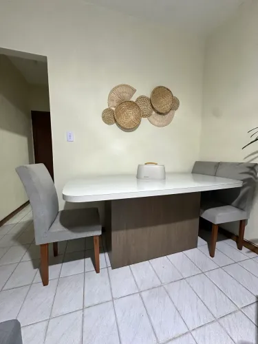 Mesa Off White Laqueada SEM AS CADEIRAS (Leia descrição)