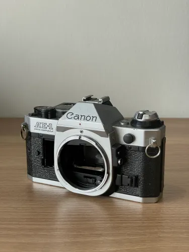 Canon AE-1 PROGRAM retirada de peças 