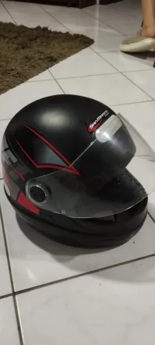 Capacete Sanmarino Tamanho 56 pouco uso