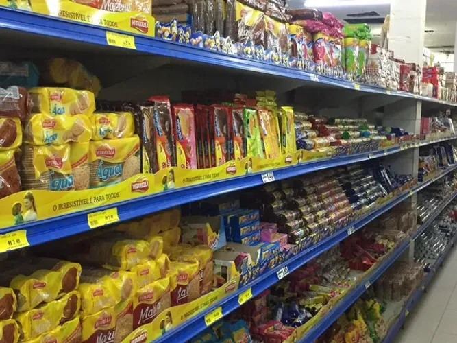 Excelente mercado em Torrões
