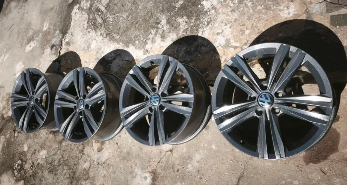 Rodas Jetta R-Line Aro 17 5x112 VW - SÓ VENDO