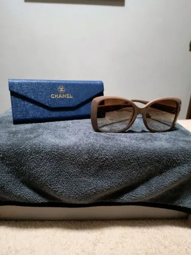 óculos de sol chanel feminino bege