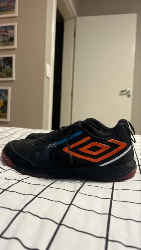 Chuteira umbro pro 5 - futsal