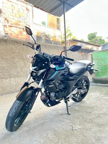 Vendo Fazer FZ15 CONNECTED ABS