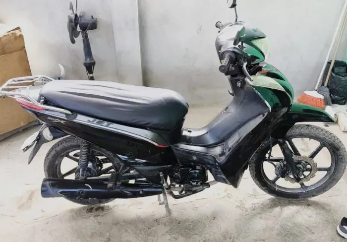 Vendo troco Shineray 50Q emplacada pronta transferir troco em pop com volta minha