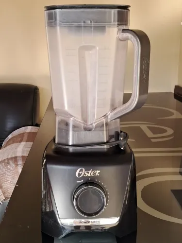 Liquificador Oster Power 1400W sem copo