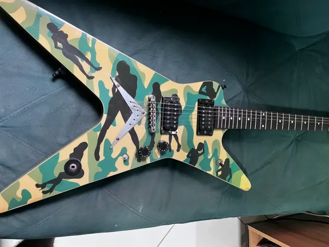Guitarra washburn dimebag darrel