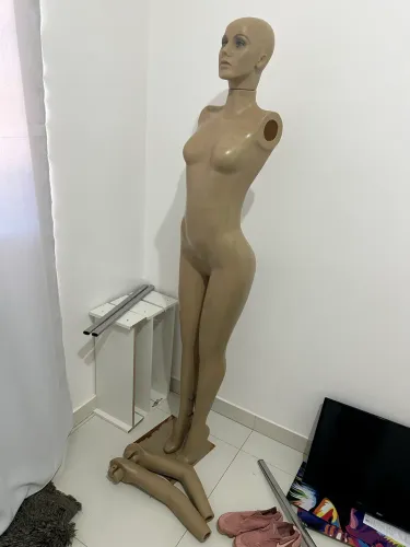 Manequim feminino