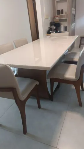 Mesa de jantar 1,80 X 90 cm