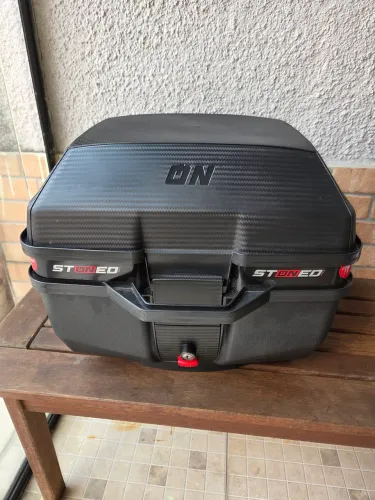 Baú / Bauleto para moto com suporte universal - Tracker