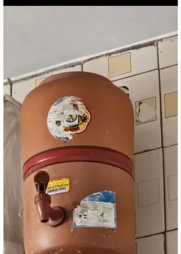 Filtro de barro pequeno
