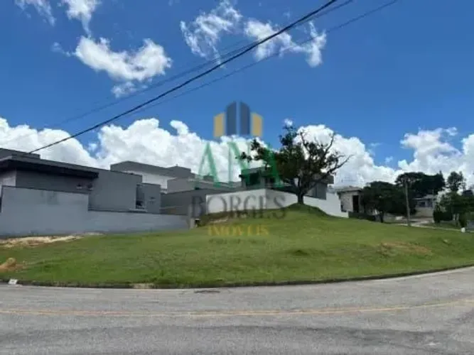 Lindo Terreno de Esquina em Condomínio