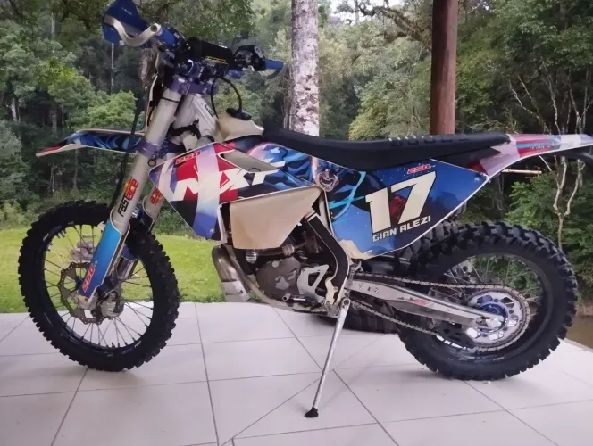 Moto super nova trilha