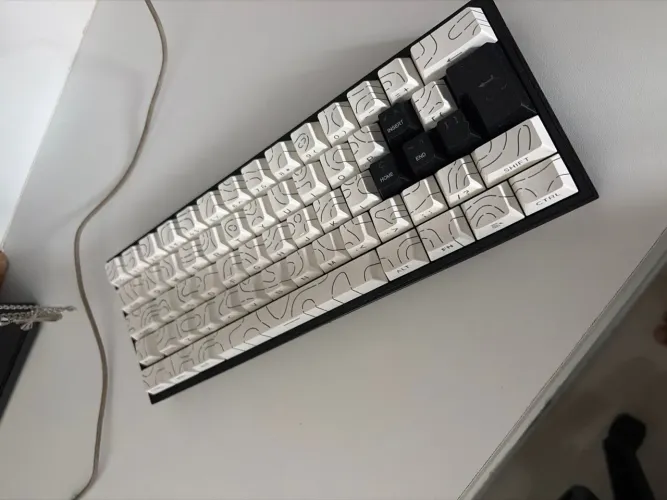 Teclado 60% mecânico