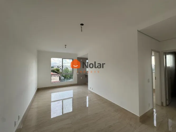 Apartamento á venda de 2 quartos com suíte e elevador no Bairro Esplanada em Belo Horizont