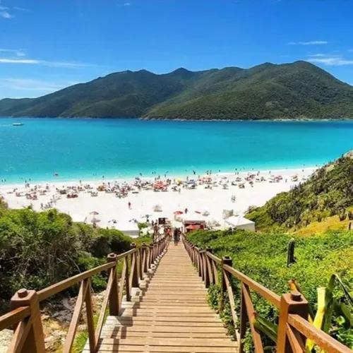 CASA EM ARRAIAL DO CABO A 5MIN DA PRAIA DOS ANJOS, C/ AR CONDICIONADO PARA ATÉ 5 PESSOAS