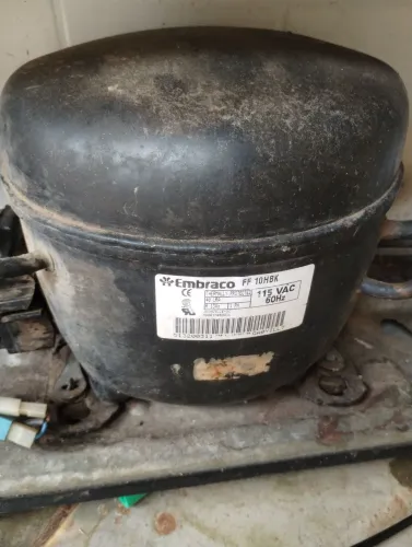MOTOR DE GELADEIRA EMBRACO