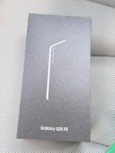 Galaxy S25 FÉ