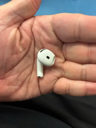 AirPods 4 com Cancelamento Ativo de Ruído