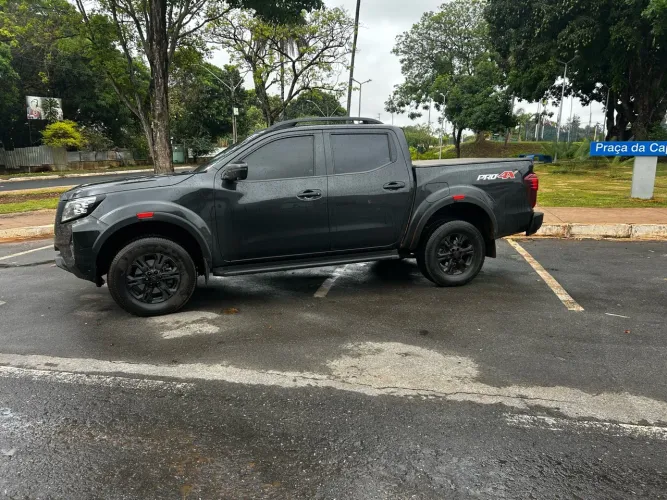 Nissan Frontier Pro4x CD 4X4 2.3 Bi-TB Die. AUT 2025