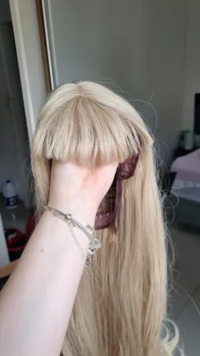 Peruca Loira Longa com Franja (Ideal para Cosplay, Festas ou Dia a Dia)