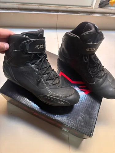 Bota alpinistars