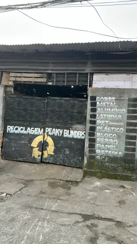 Galpão Bangu para vários fins