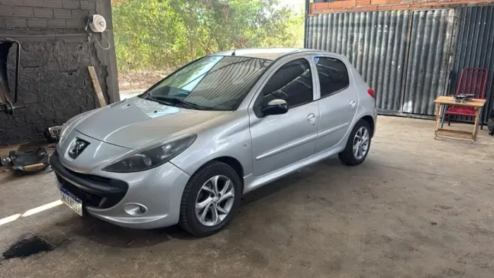 Peugeot 207 XR Sport 1.4 Flex 8V 5P 2010