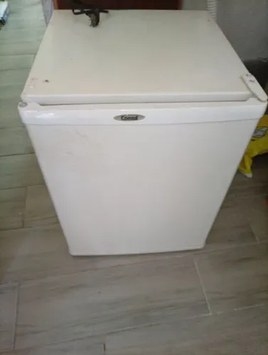 Frigobar Consul 67 litros entrego a combinar
