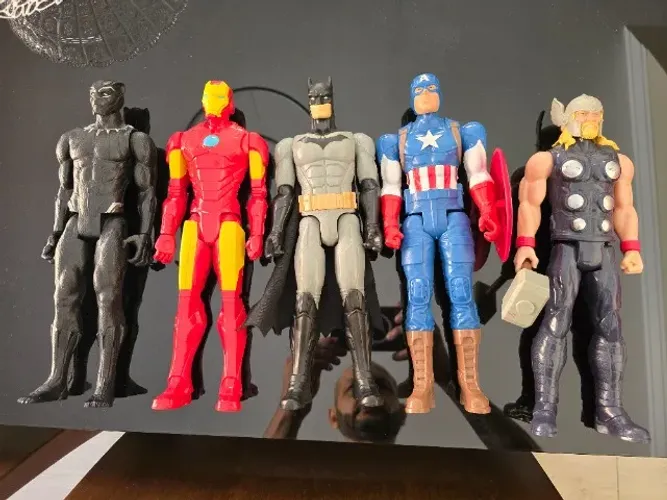 Bonecos super heróis Marvel e Dc comis