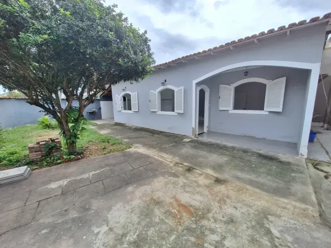 PQ BURLE - Casa Independente - Sala Ampla - 1 Quarto - Varanda/Quintal - 2 Vg Garagem