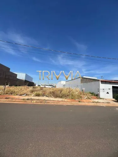 Terreno de 250m² à Venda no Bairro Minas Gerais / Flamboyant