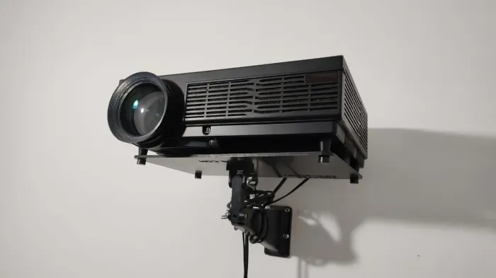 Projetor Tomate Home Cinema 3000 Lumens - Com Defeito na Tela