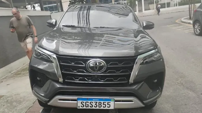 Toyota Hilux SW4 SRX 4X4 2.8 TDI 16V Dies. Aut. 2023