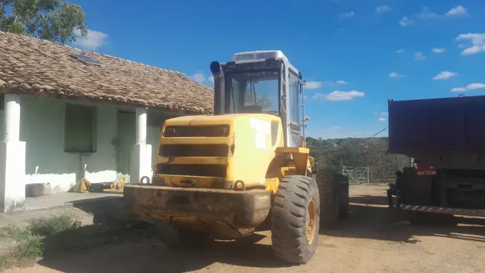 Par carregadeira w130 NEW HOLLAND