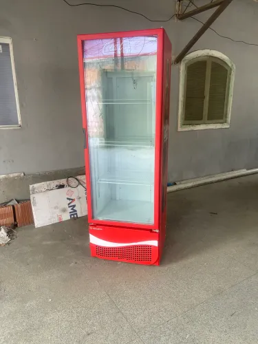 EXPOSITORA METALFRIO 400L. 127 ou 220.