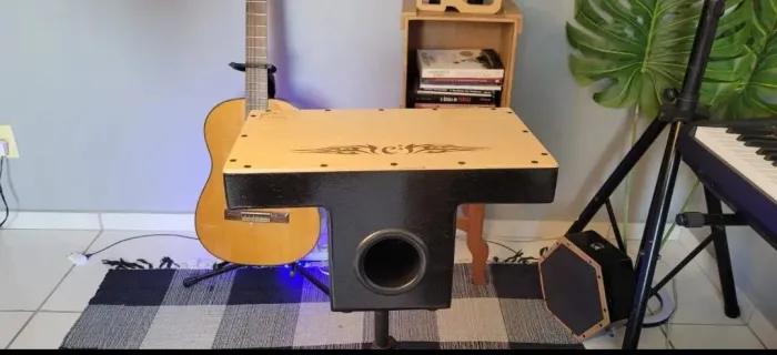 Cajon Colo Elétrico grave muito top.