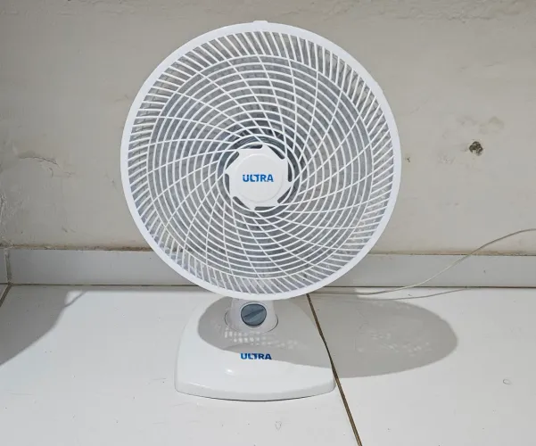 Ventilador Ultra 30 cm semi-novo ótimo funcionamento