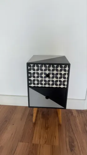 Criado mudo estiloso 