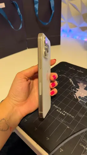 iPhone 15 Pro Max 256GB - Branco semi usado 