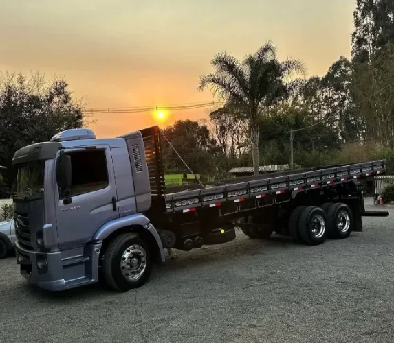 Vw 24-250 2011 6x2 carroceria particular  