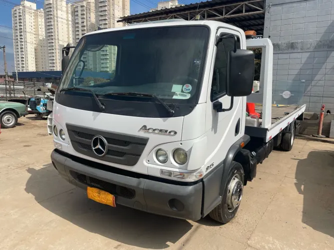 Mercedes Bens Accelo 815